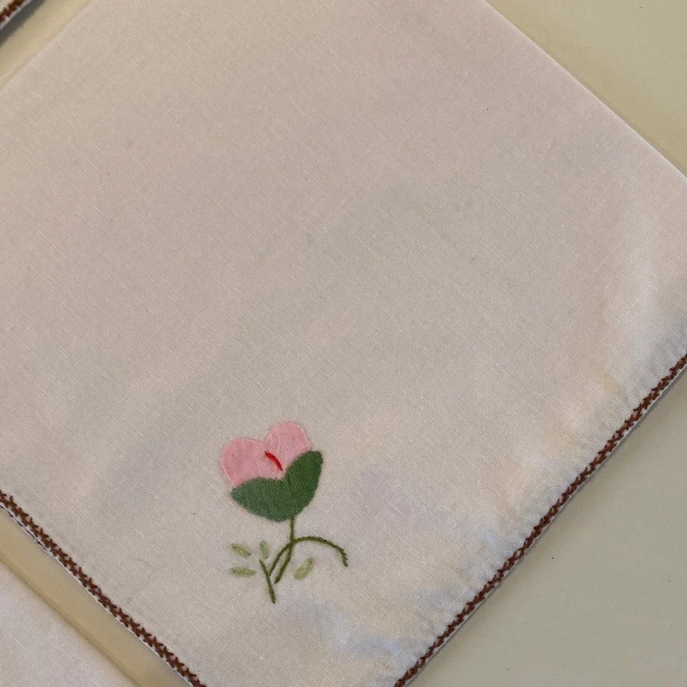 Hand Embroidered Set of 4 Light‎ Tan Cloth Napkins Pink Flower Cottagecore 15x15